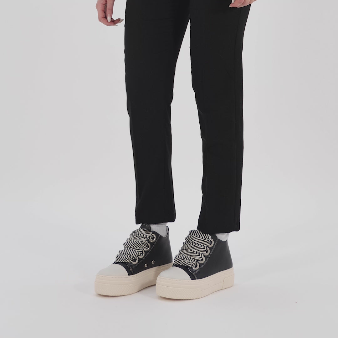 CALIPSO 200 – Black Line